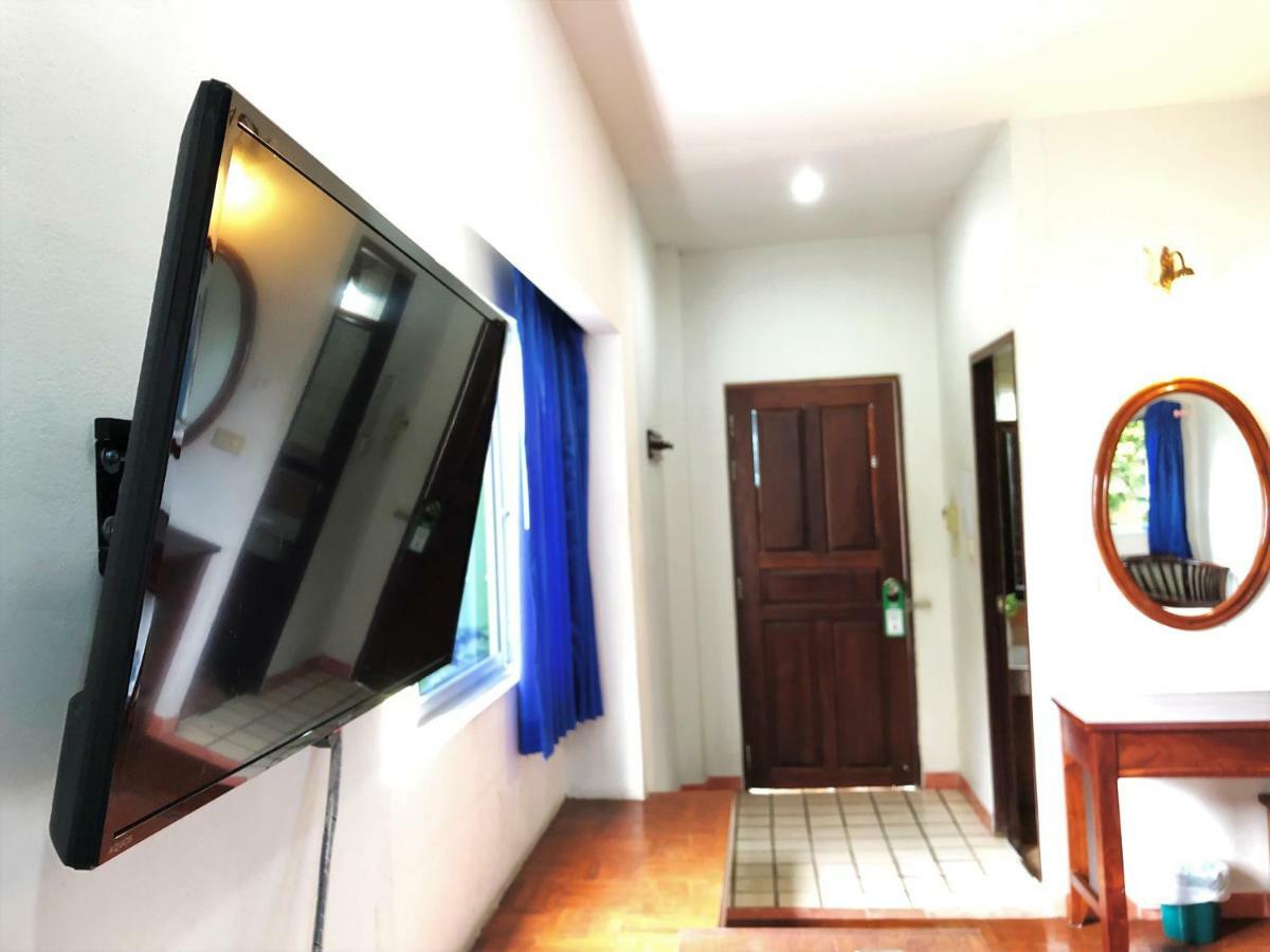 Sutus Court 2 Hotell Pattaya Exteriör bild