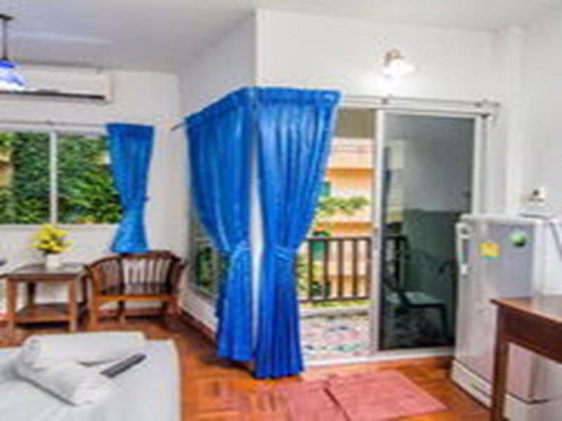 Sutus Court 2 Hotell Pattaya Exteriör bild