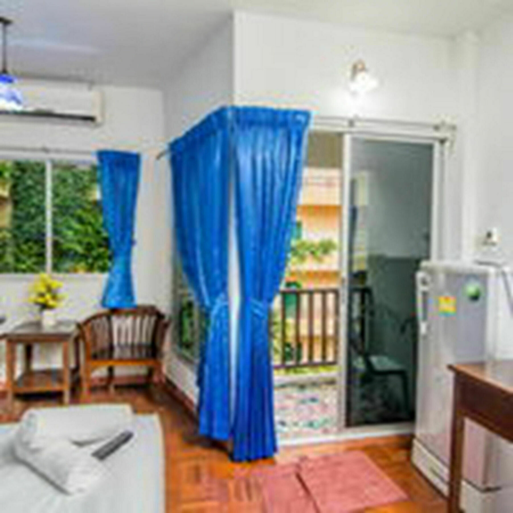 Sutus Court 2 Hotell Pattaya Exteriör bild