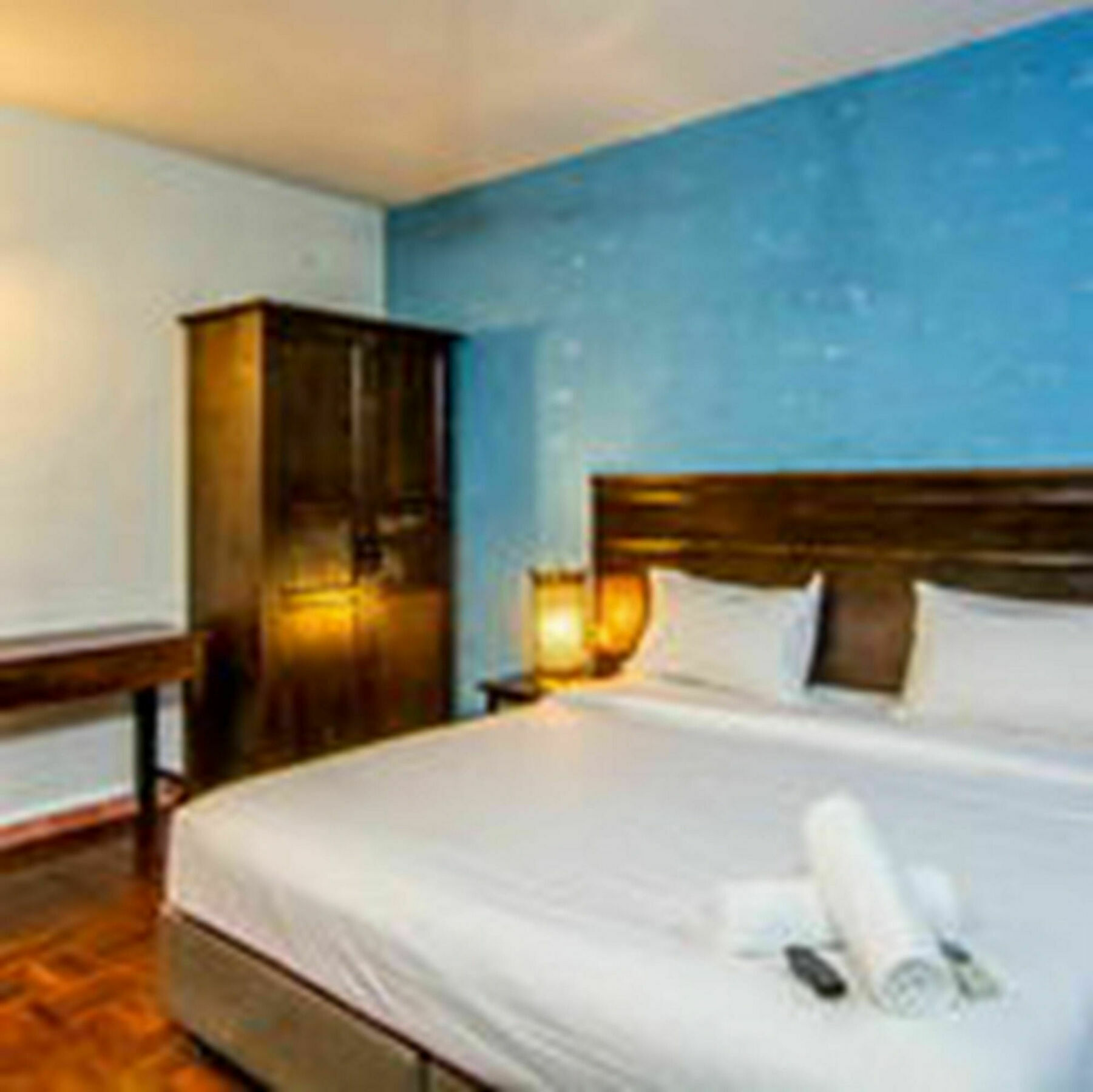 Sutus Court 2 Hotell Pattaya Exteriör bild